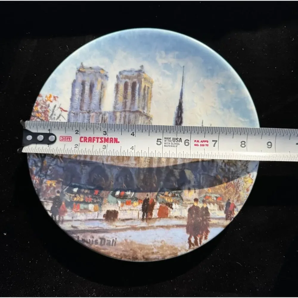 Henri d'Arceau & Fils La Cathédrale Notre Dame 1982 De Limoges France Plate S86